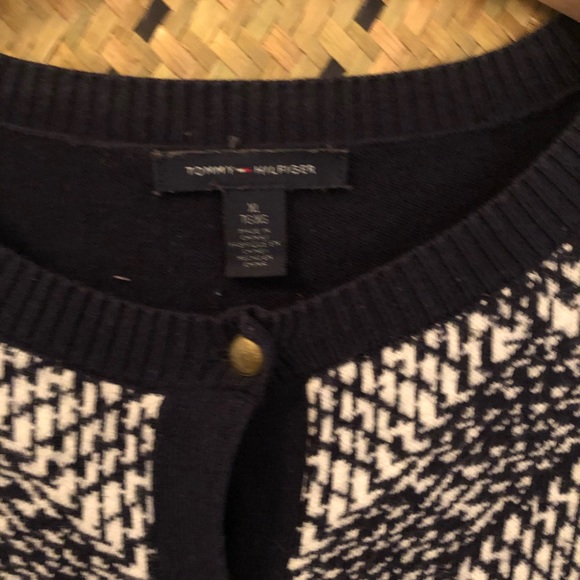 TH sweater - Picture 5 of 6